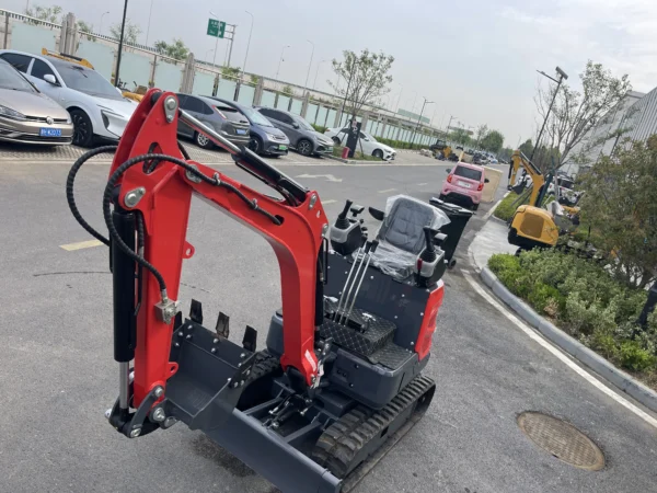 SL-18B Mini Excavator - Compact and Powerful - Image 4
